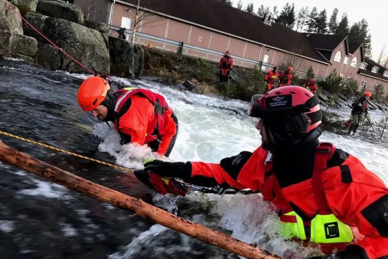 Elveredning | R3 Norge SAR HELO