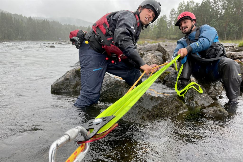 Elveredning - WRT-PRO Whitewater Rescue Technician Professional - Sel / Otta | R3 Norge WRT-PRO kurs. Bruk av teknisk utstyr