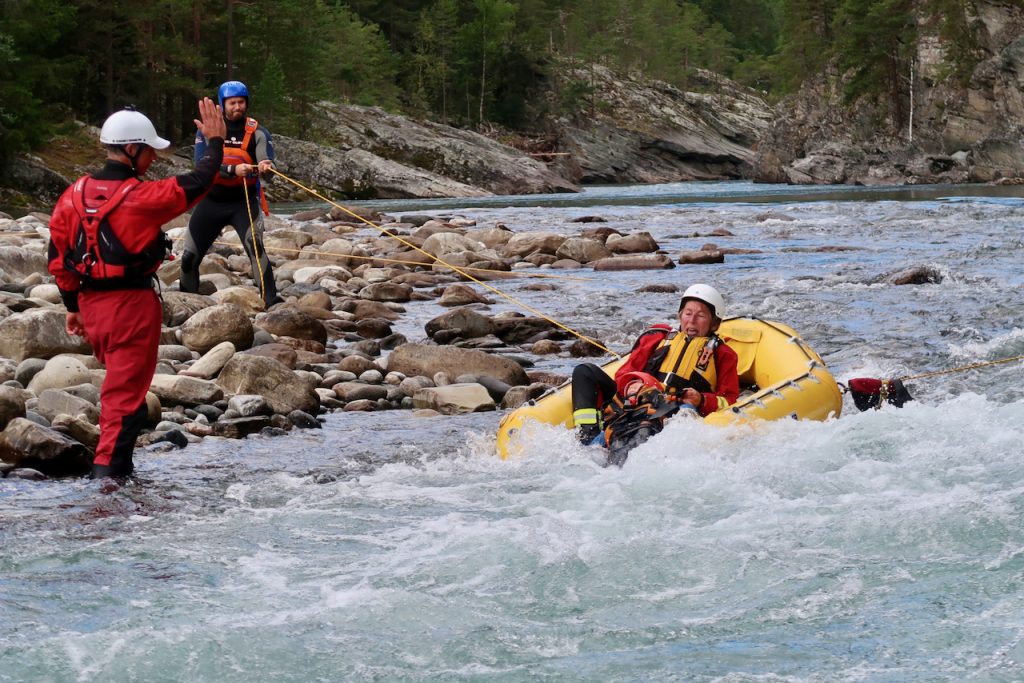 Elveredning - SRT Swiftwater and Flood Rescue Technician - Sel / Otta | R3 Norge SRT Elveredning R3 Norge