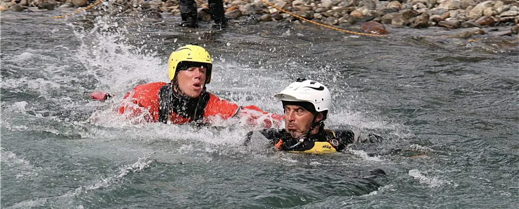 Elveredning - WRT-PRO Whitewater Rescue Technician Professional - Sel / Otta | R3 Norge Elveredning, isredning og Førstehjelp | R3 Norge